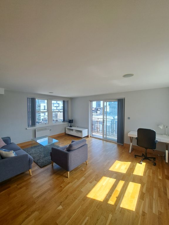 Property photo 1 of 8 Living Room