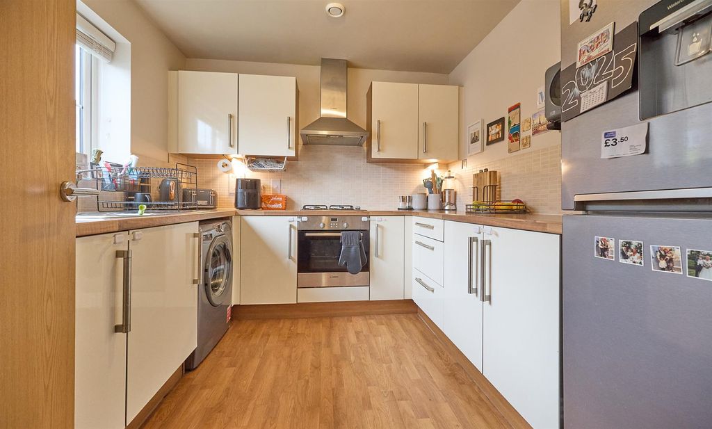 Property photo 2 of 13 Fitted Kitchen To Front