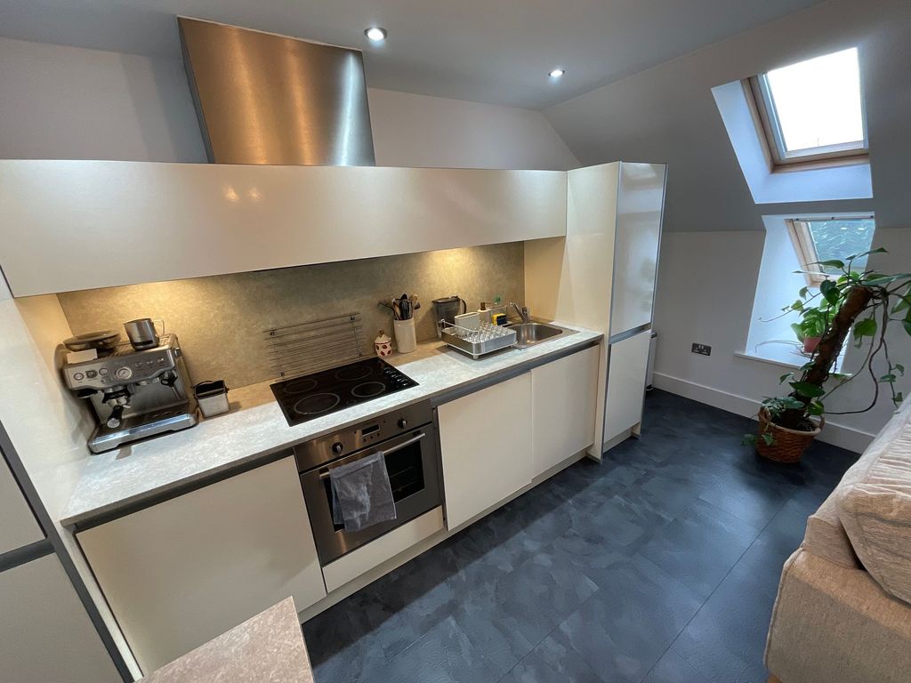 Additional image 6 of 3 bed flat to rentCanal Road, Congleton CW12