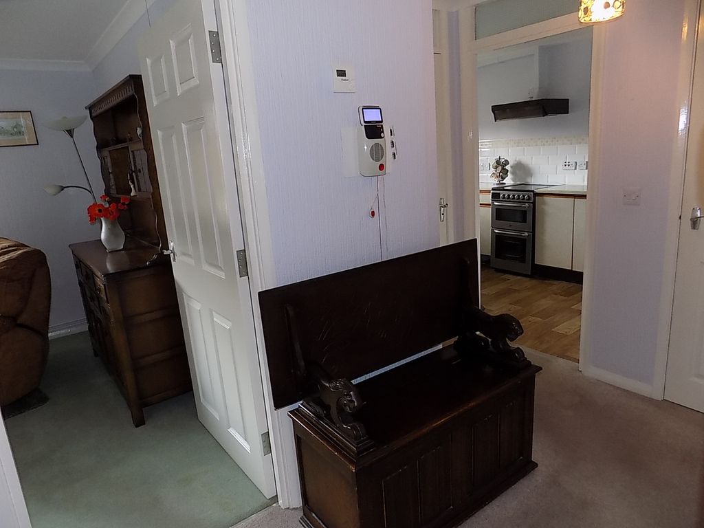 Property photo 2 of 9