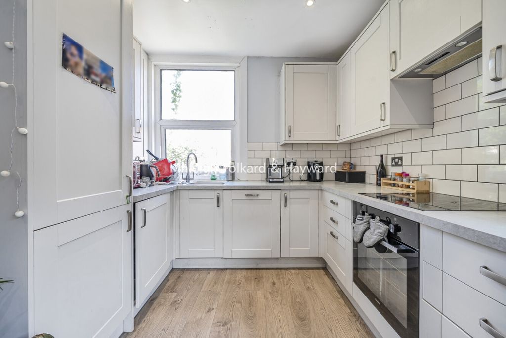 Property photo 2 of 10 5c42De8F-339E-4E0c-8