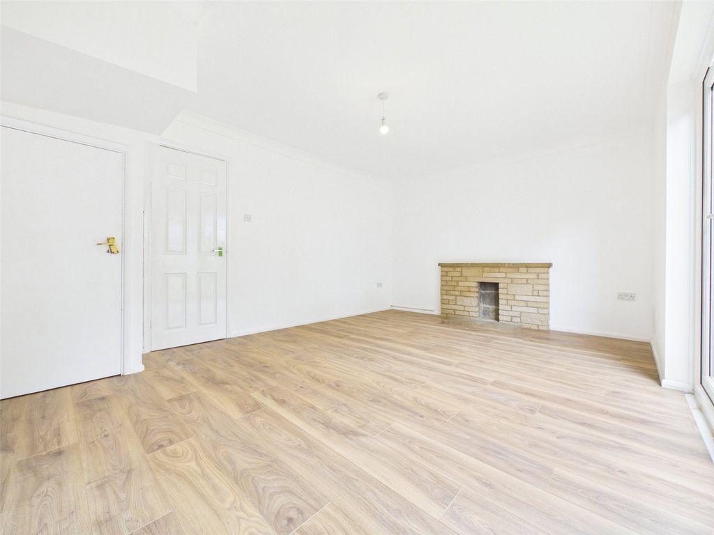 Property photo 3 of 12 Picture No. 10