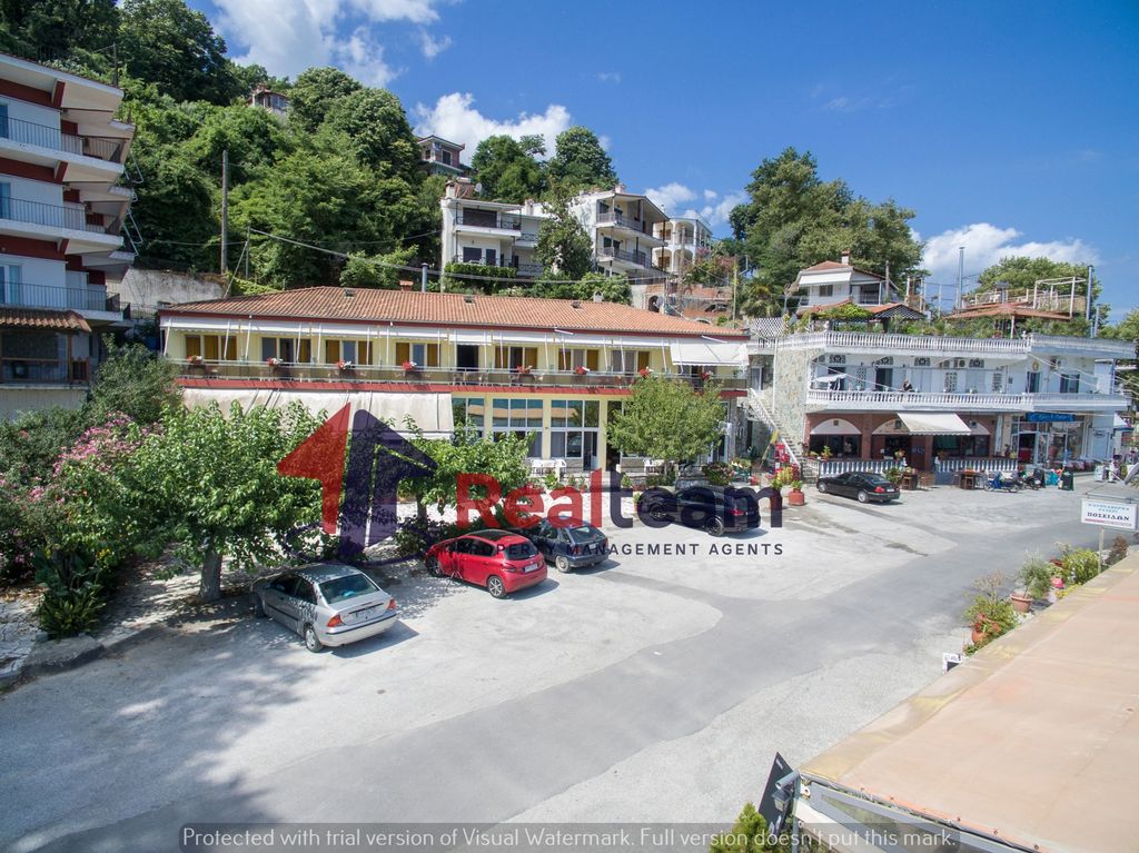 Property photo 2 of 25