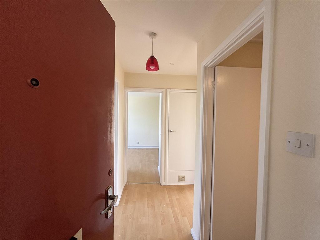 Property photo 2 of 15 Entrance