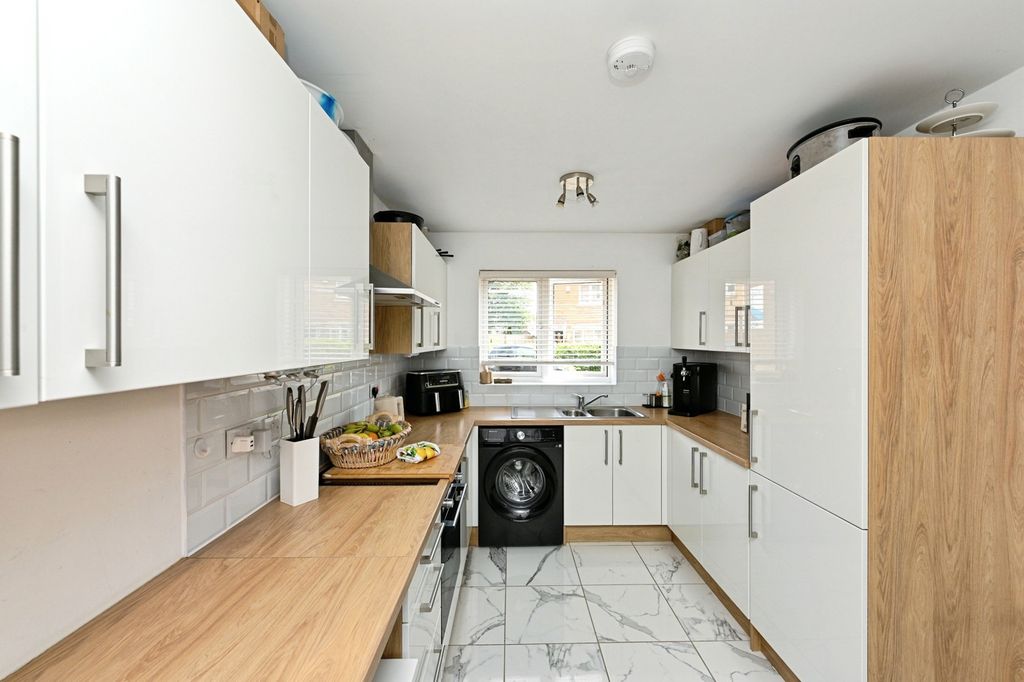 Property photo 2 of 24 Pbox-Img.Jpg