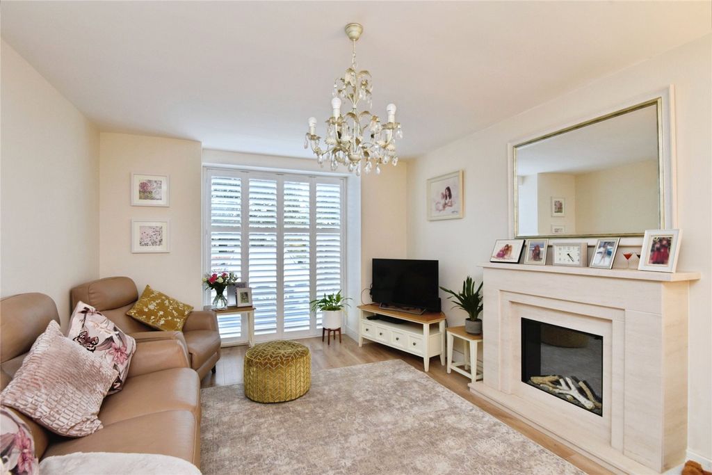 Property photo 3 of 37 Picture No. 57