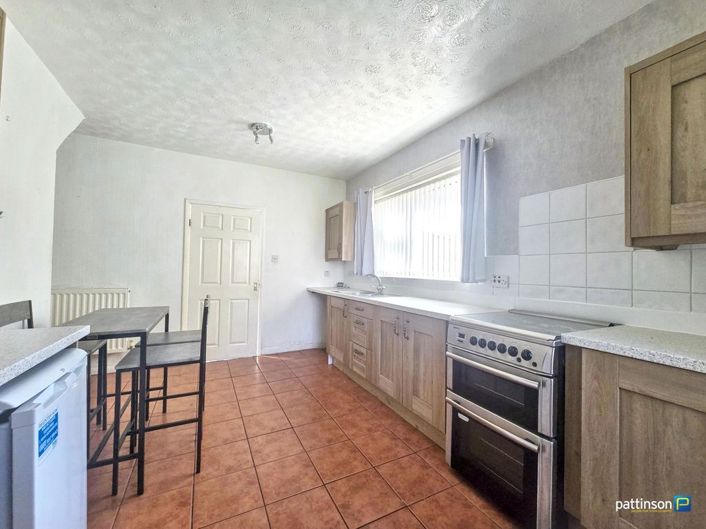 Property photo 3 of 24
