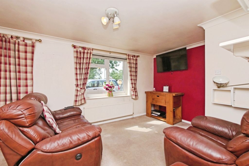 Property photo 2 of 17