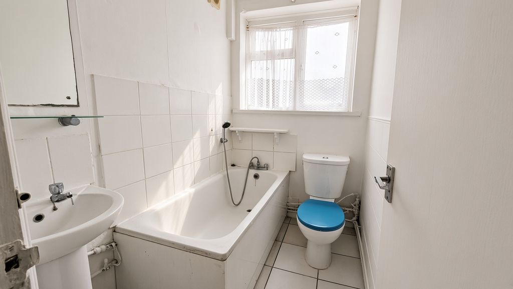 Property photo 3 of 3