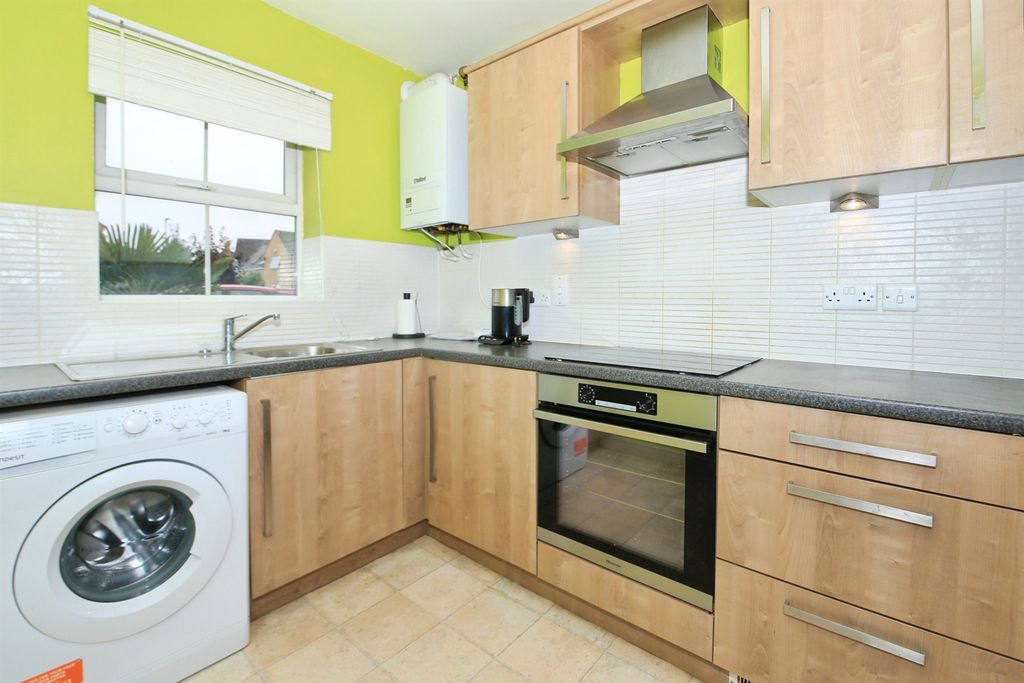 Property photo 2 of 12