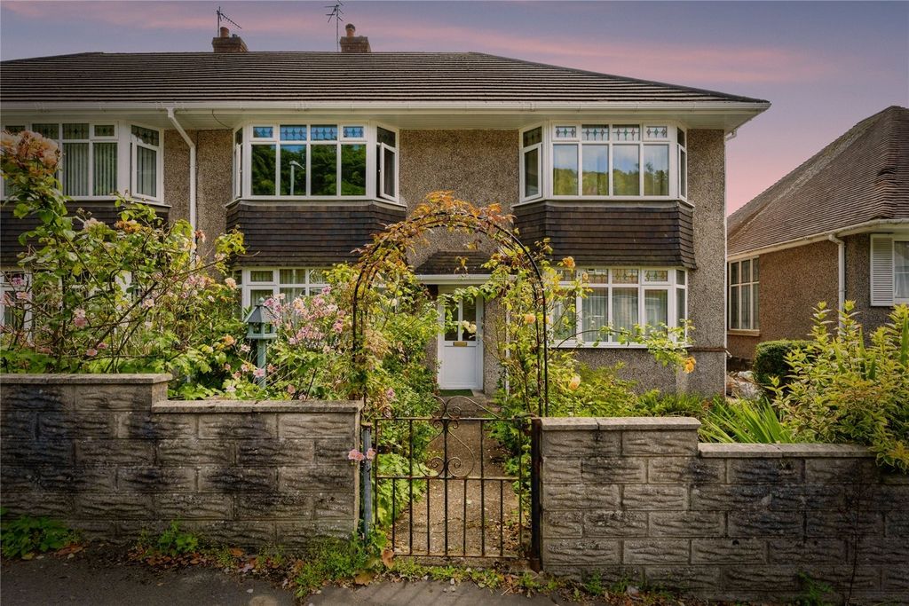 Property photo 2 of 19 Picture No. 26