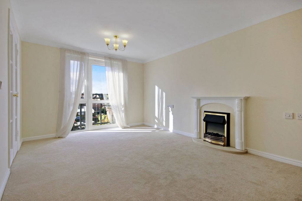 Property photo 3 of 7