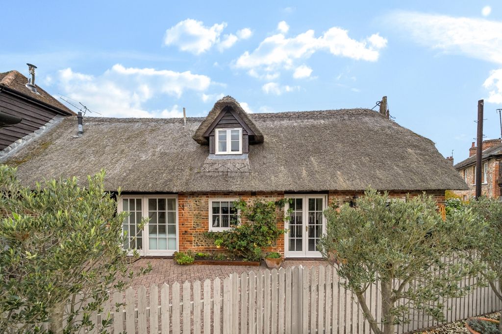 Property photo 1 of 8