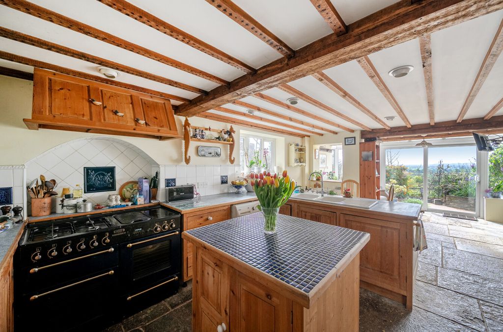 Property photo 1 of 25 Kitchen