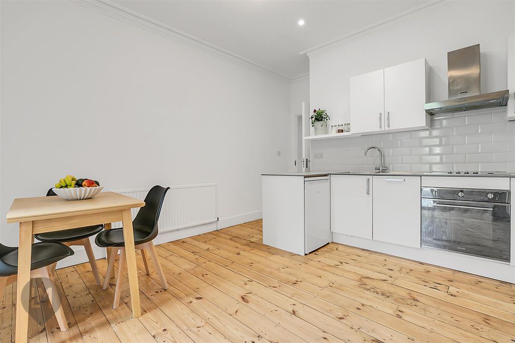 Property photo 2 of 9 Living/Dining/Kitchen