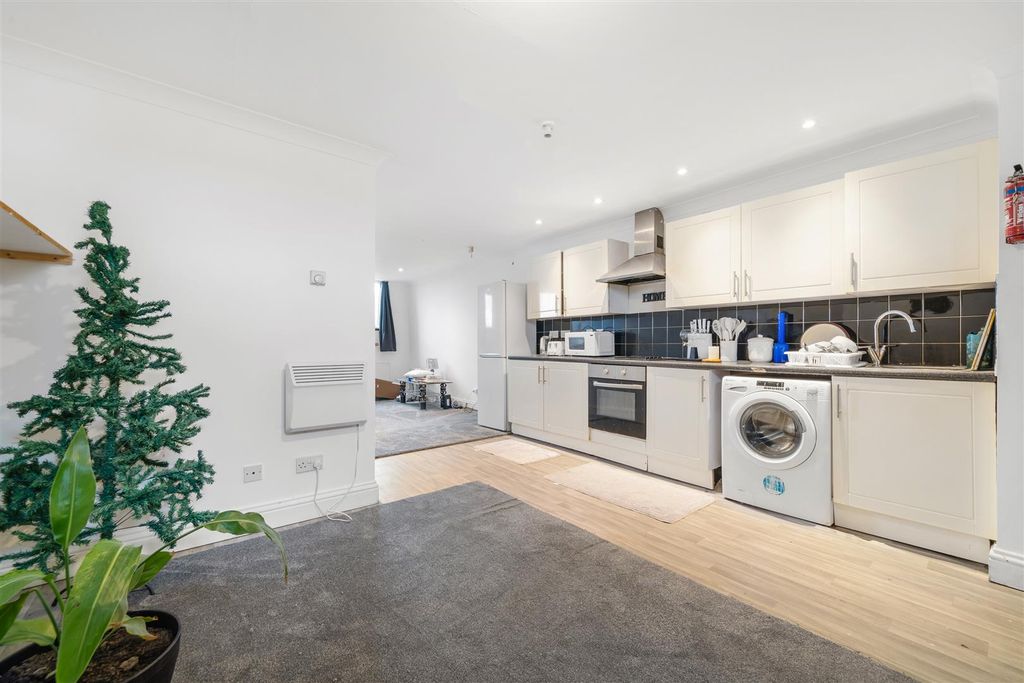 Property photo 2 of 6 111B Maple Road-3.Jpg
