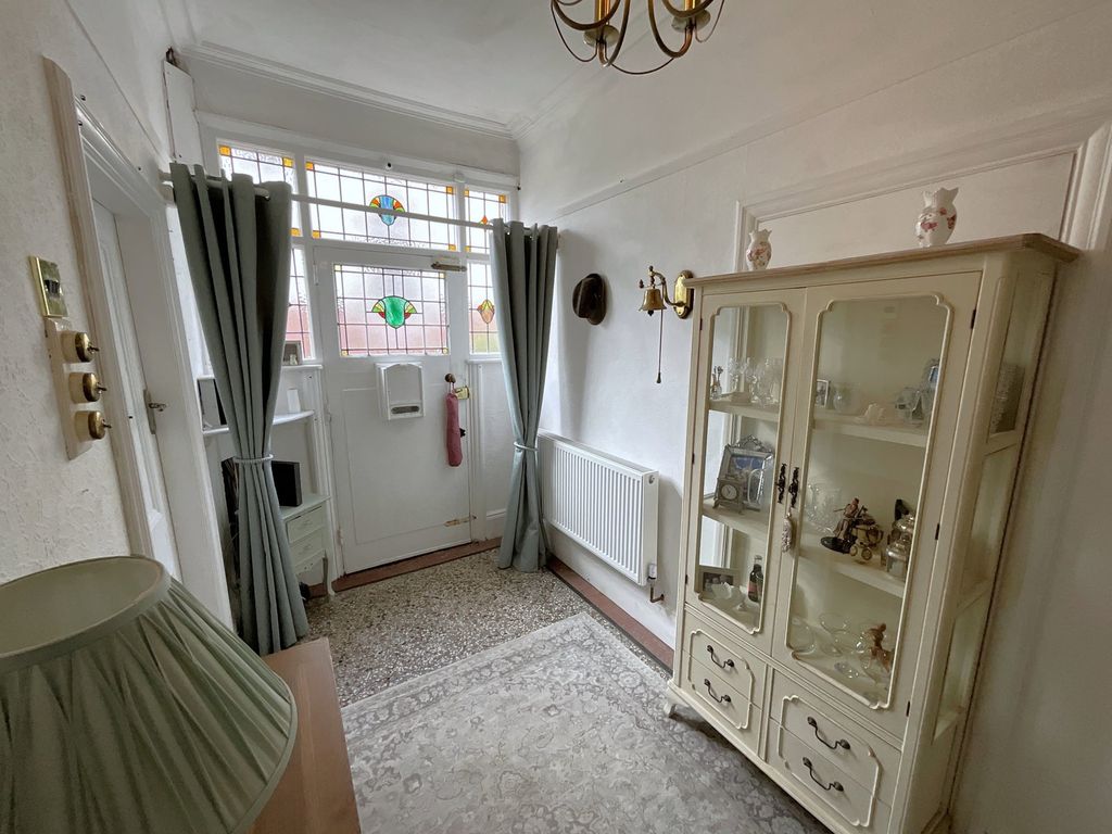 Property photo 2 of 23