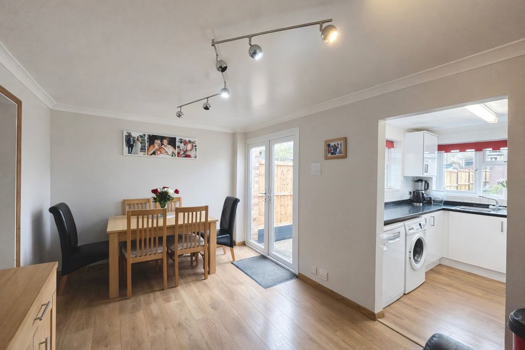 Property photo 3 of 17