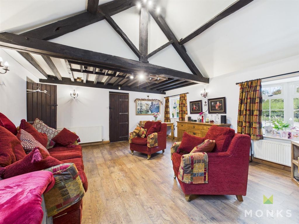 Property photo 2 of 35 Cam01420G0-Pr0789-Still020.Jpg