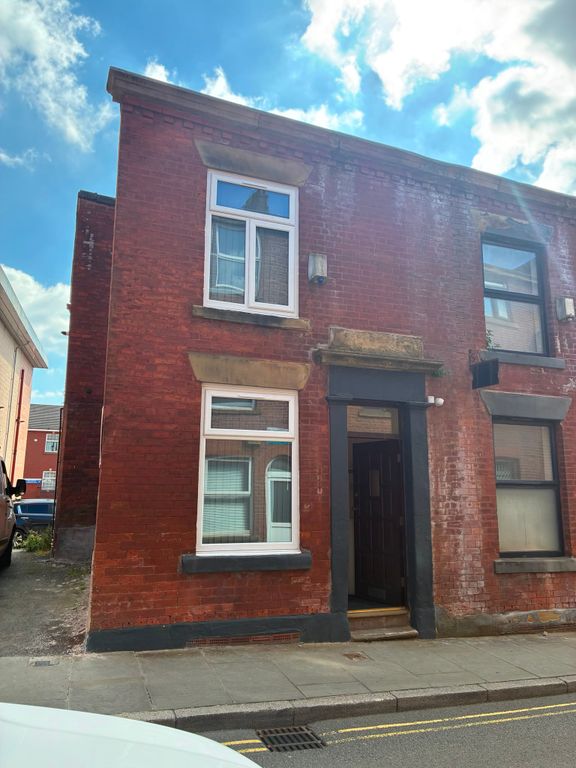 Property photo 1 of 6 Front View