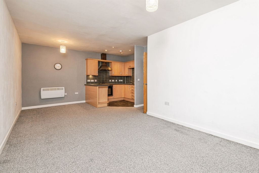 Property photo 2 of 10 Image