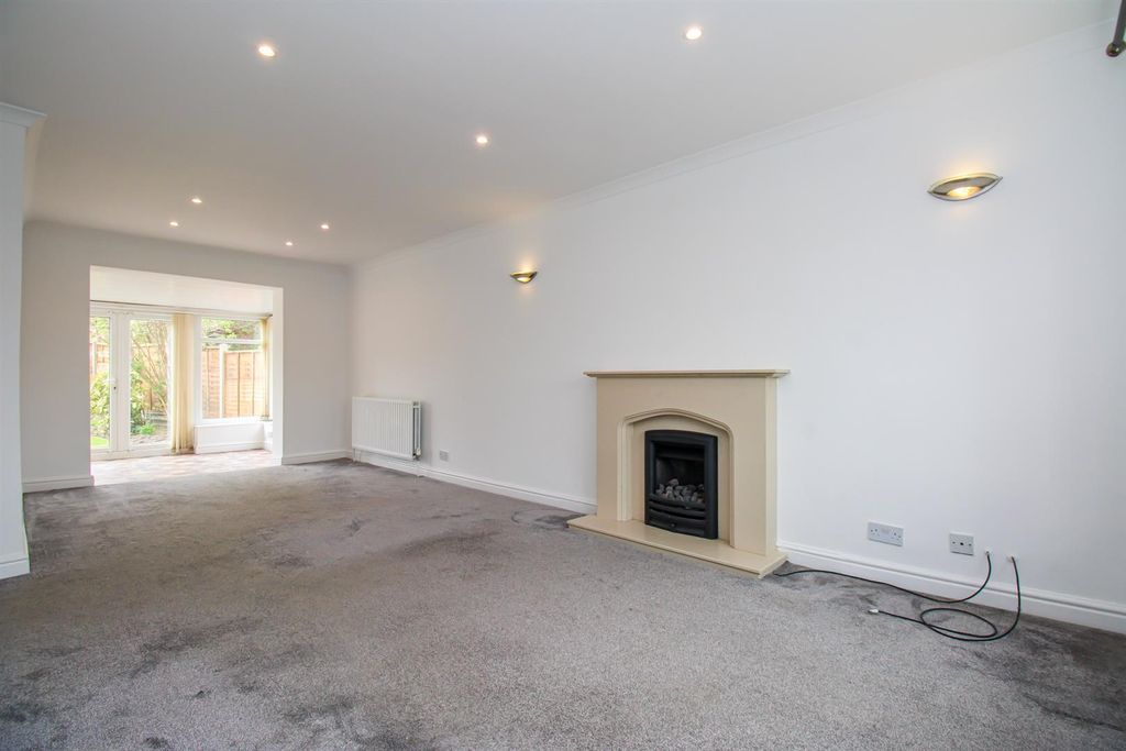 Property photo 2 of 13 Lounge Dining Room
