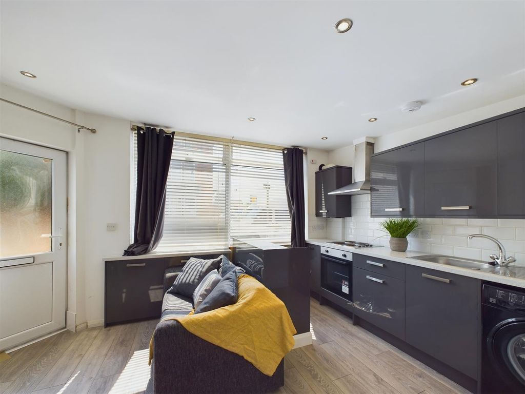 Property photo 1 of 7 Cam02699G0-Pr0094-Still005.Jpg