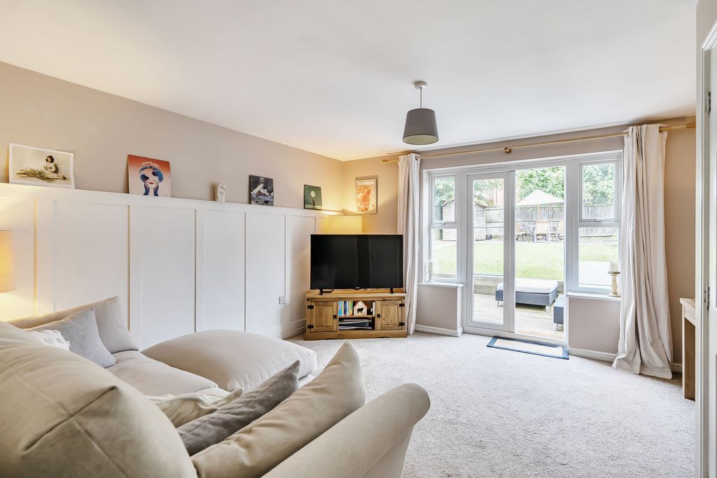 Property photo 2 of 24