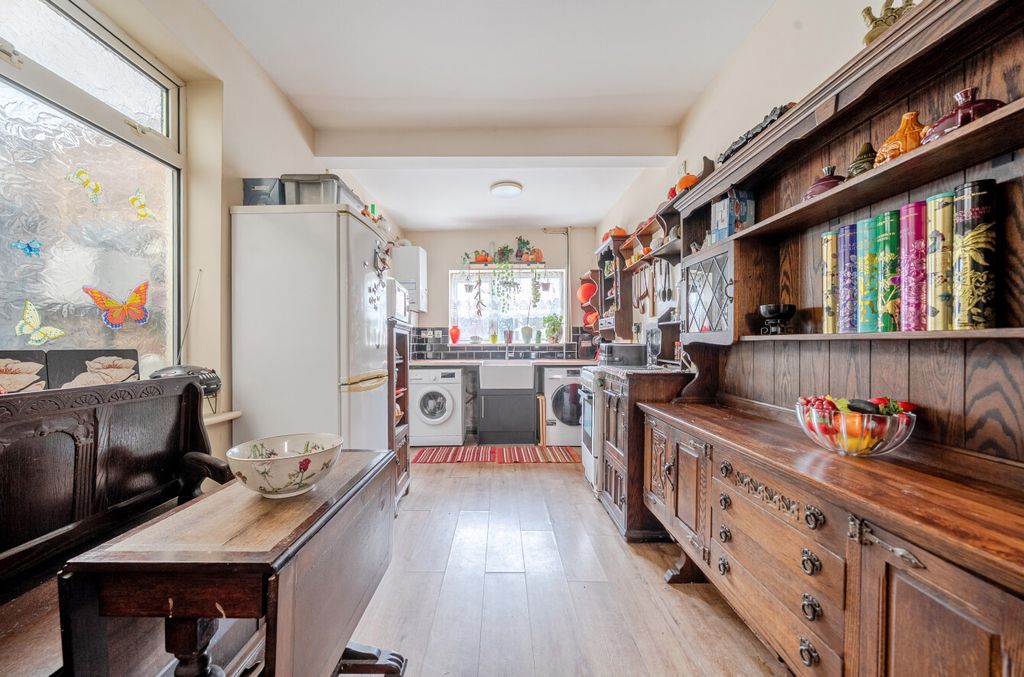 Property photo 2 of 13 1416247-7-6995c9d...