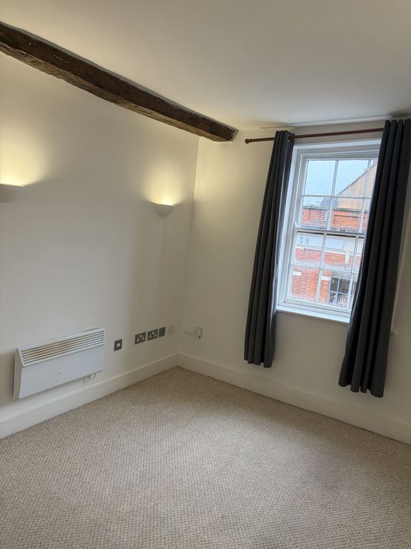 Property photo 3 of 9 Lounge