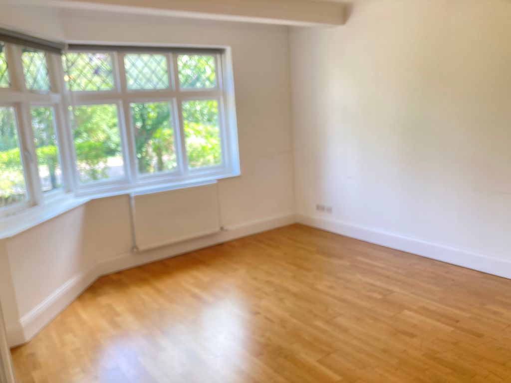 Property photo 2 of 26