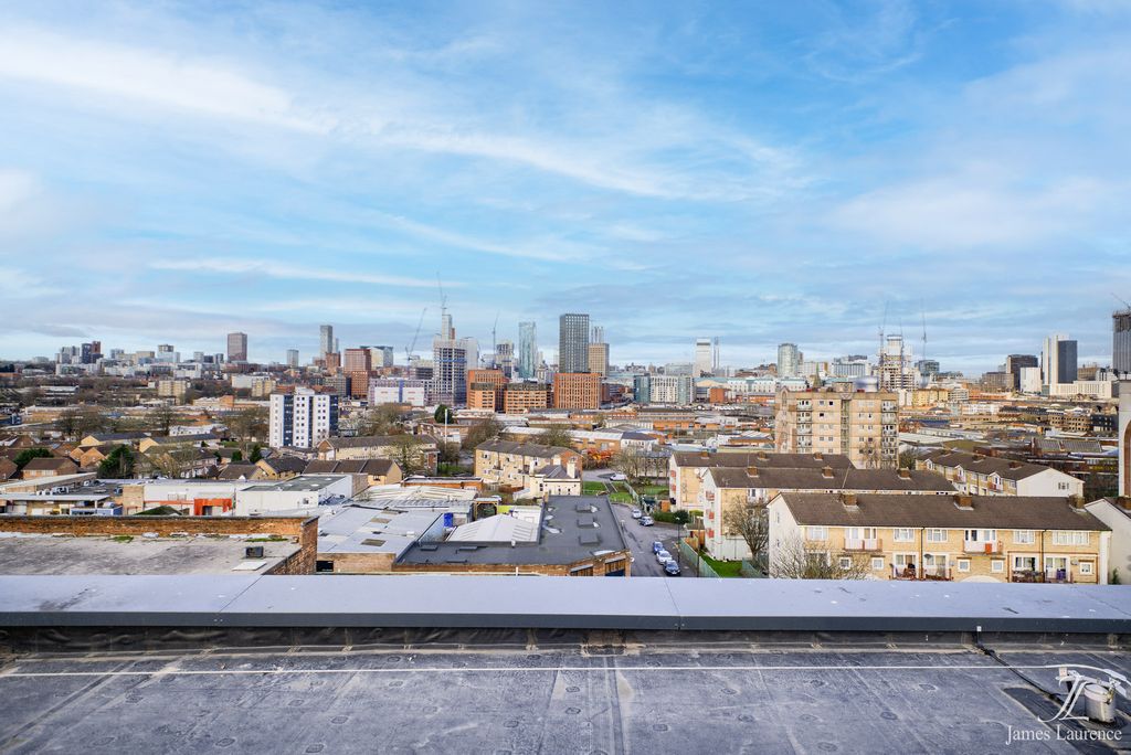 Property photo 3 of 9 Xt400375-Hdr(3)-Edit