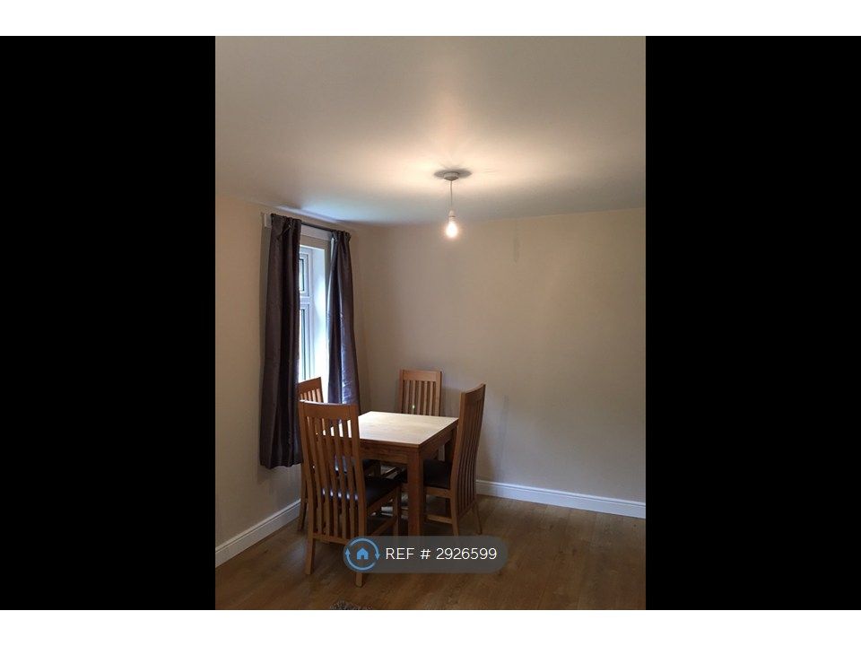 Property photo 3 of 21 Dining Area