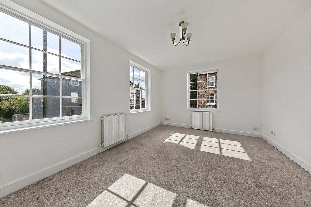 Property photo 2 of 9 Picture No. 04