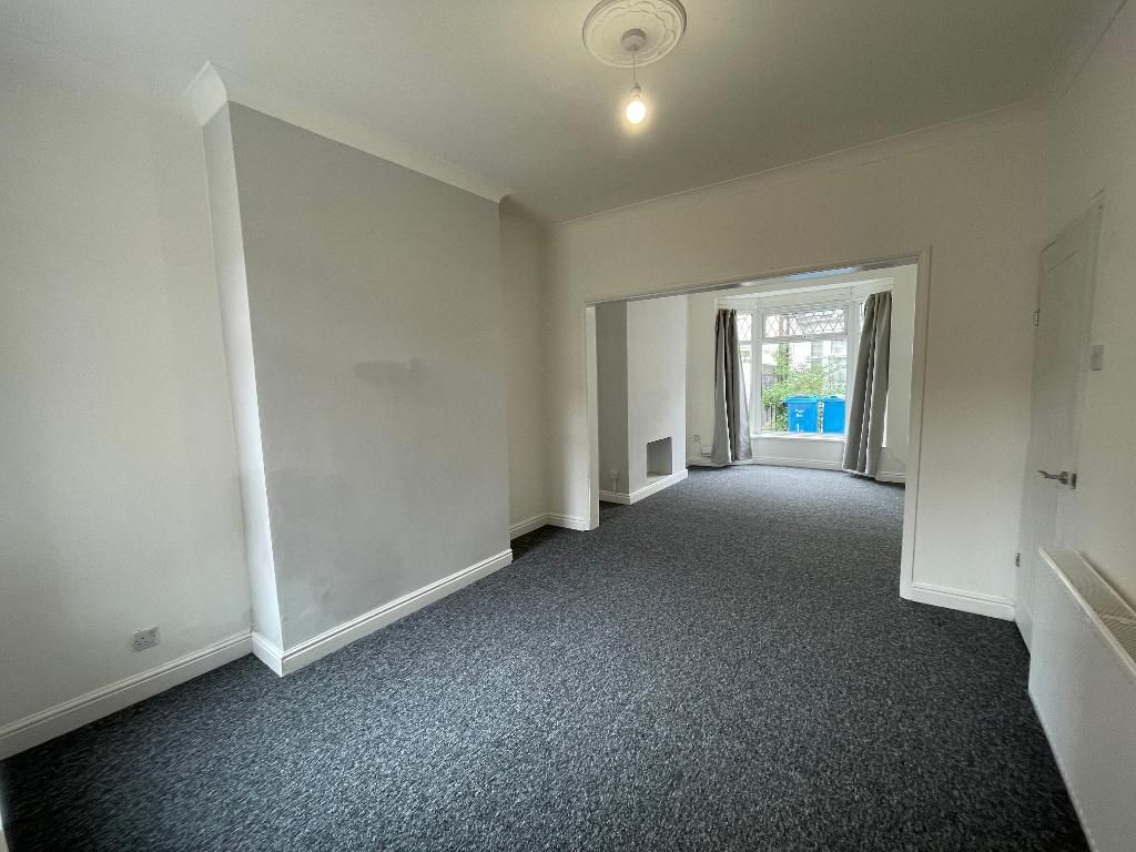 Property photo 2 of 11 Lounge