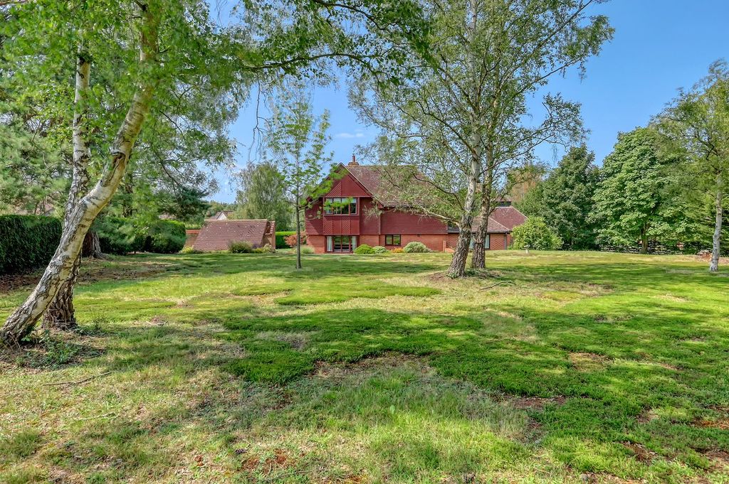 Property photo 2 of 22