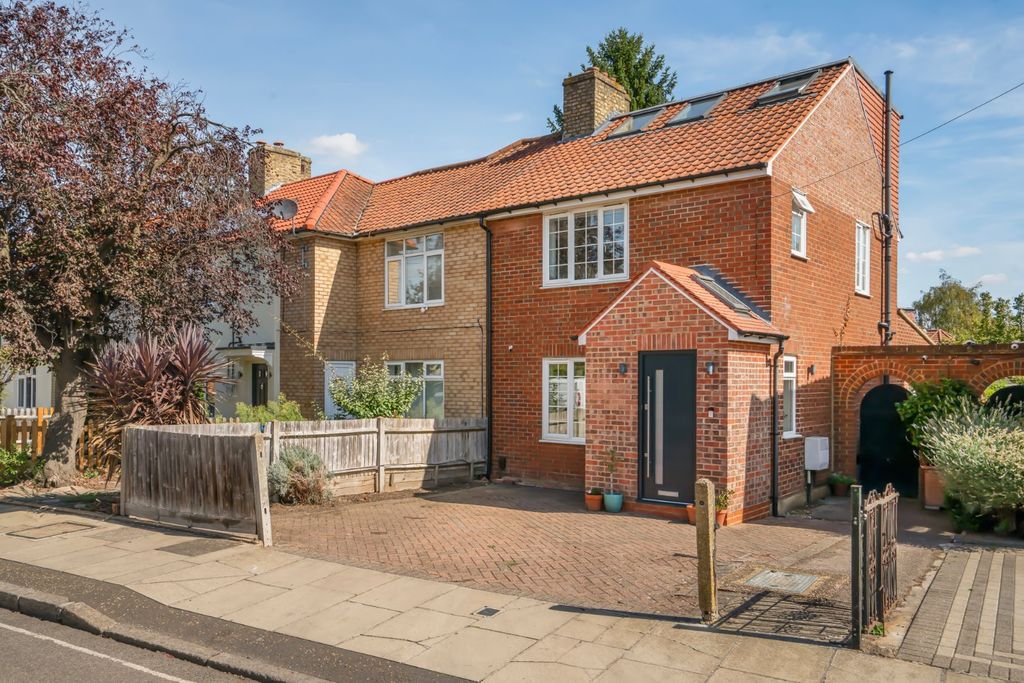 Property photo 1 of 10