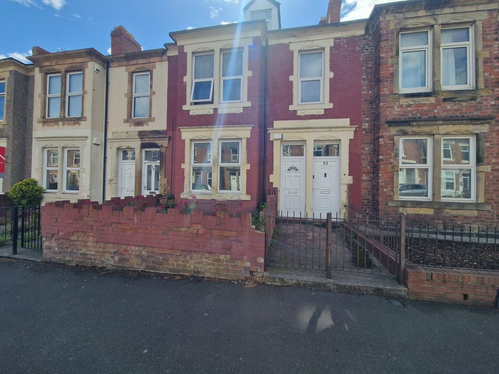 Property photo 1 of 8