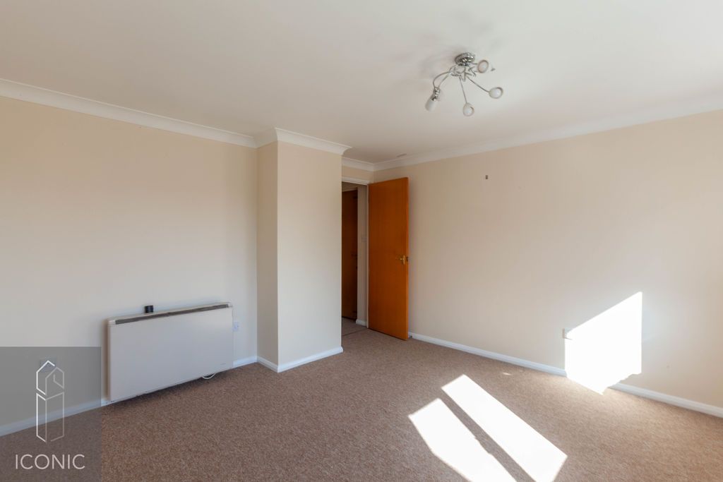 Property photo 3 of 6 Photo 4