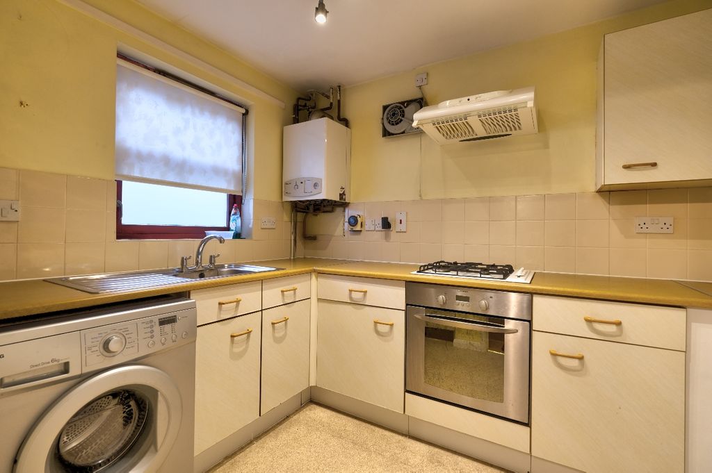 Property photo 2 of 15 Kitchen