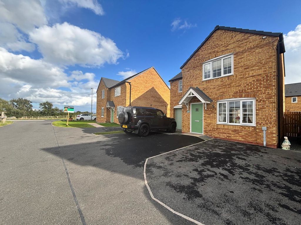 Property photo 1 of 32