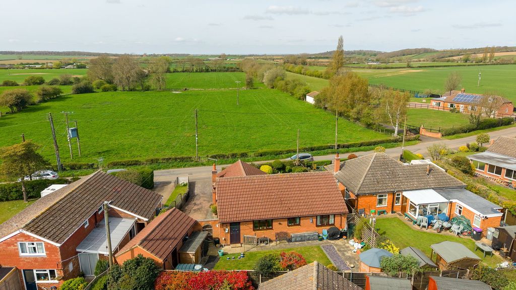 Property photo 2 of 30