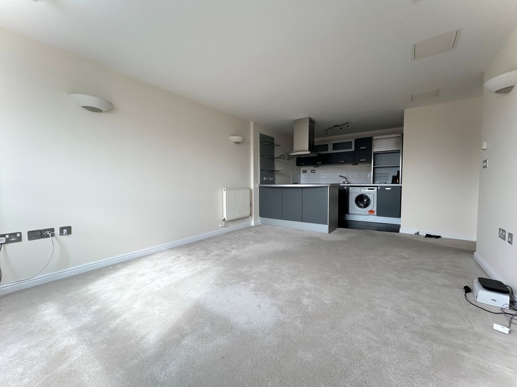 Property photo 2 of 8 Gallery