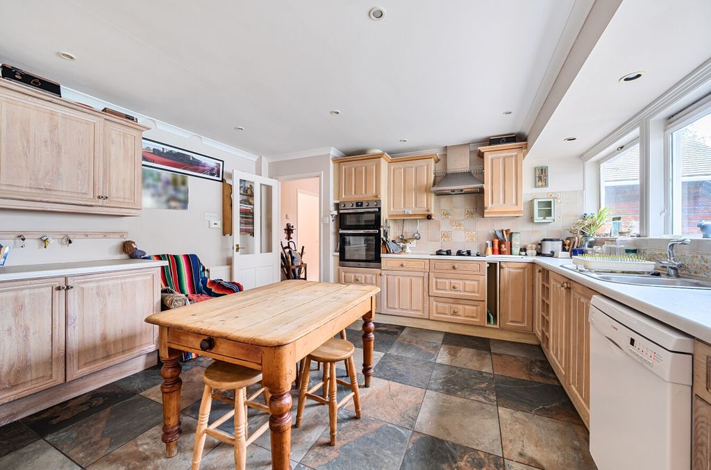 Property photo 3 of 33 1340896-6-68A448d...