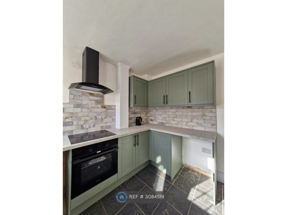 Property photo 2 of 16 Kitchen