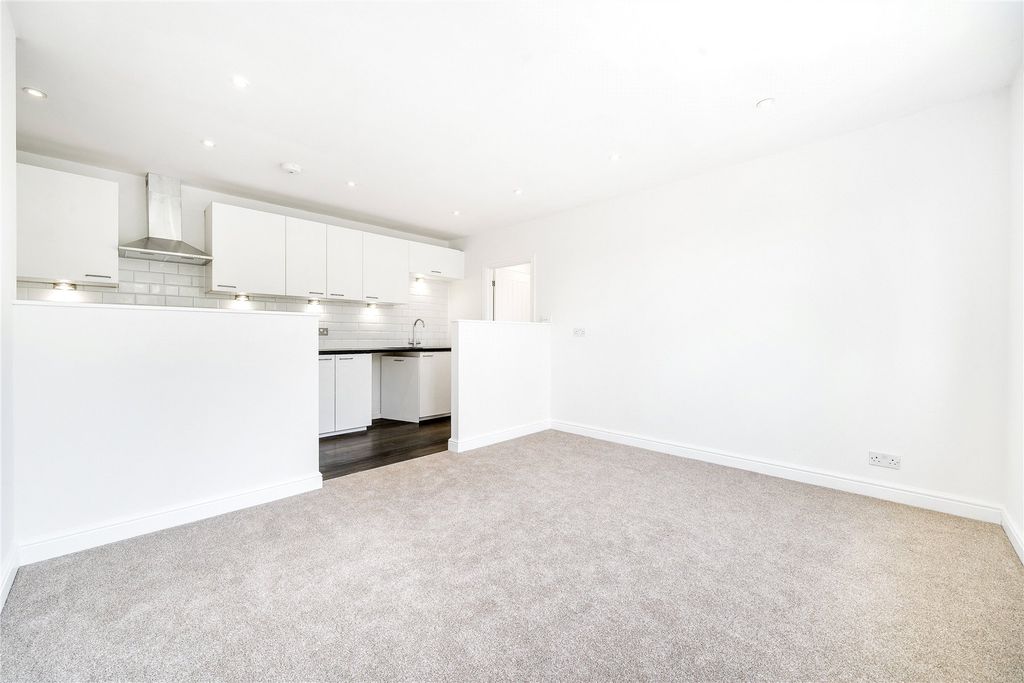 Property photo 3 of 16 Picture No. 06