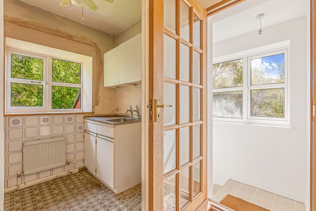 Additional image 4 of 2 bed maisonette for sale52 Seymour Road, Rugby CV21