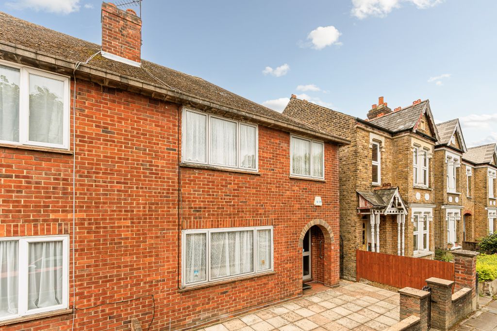 Property photo 1 of 12