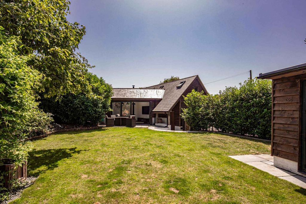 Property photo 1 of 37