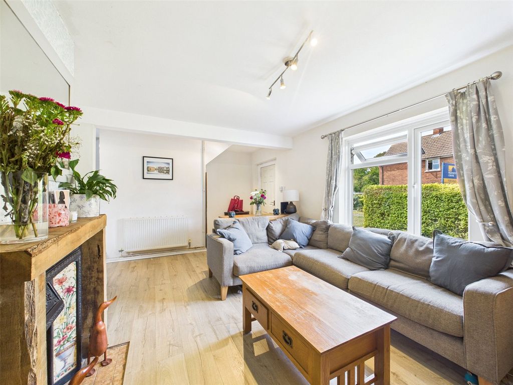 Property photo 2 of 11 Picture No. 24